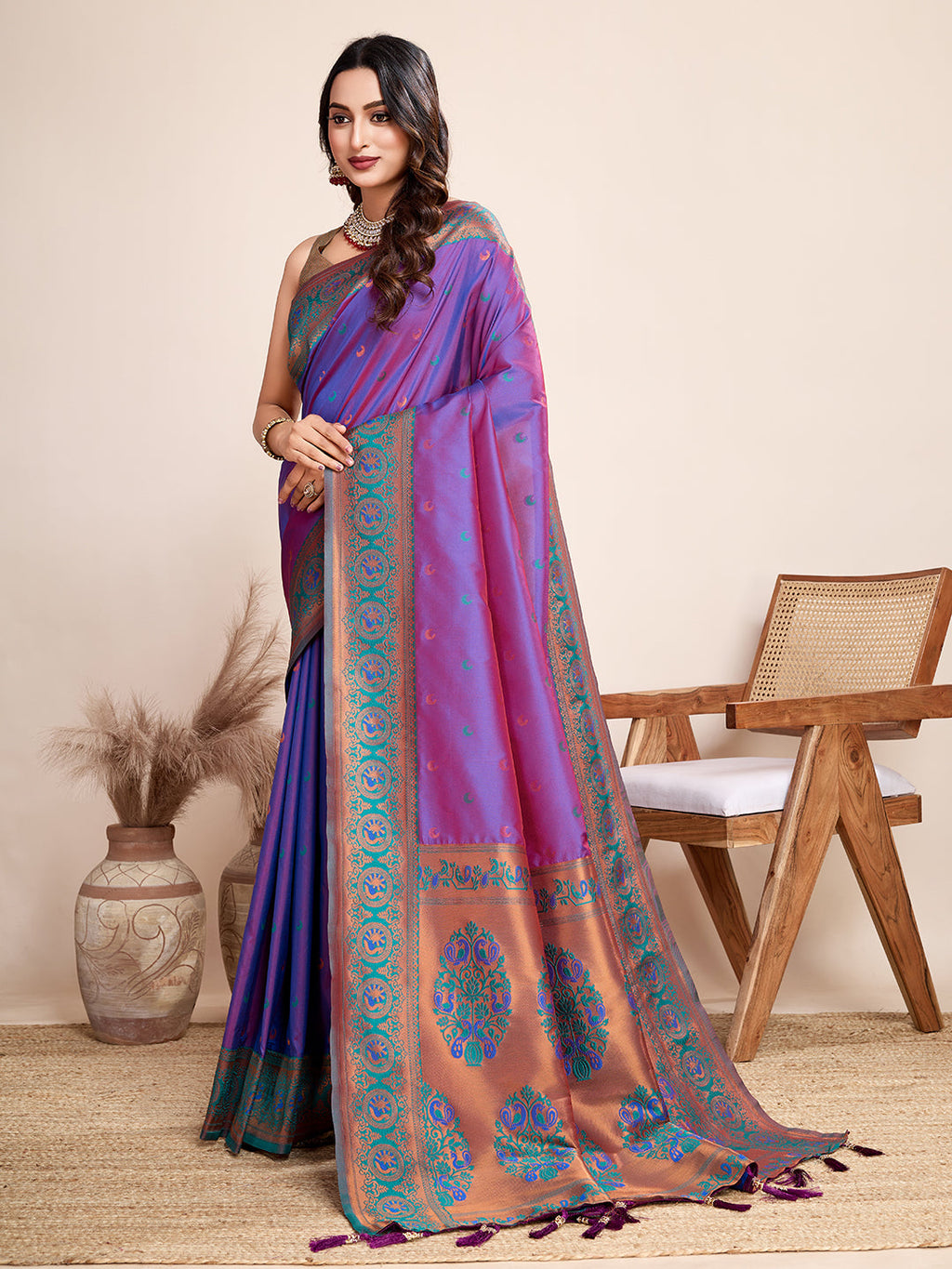 Vedant Vastram Soft Litchi Silk Kanjeevaram Silk Saree - Violet