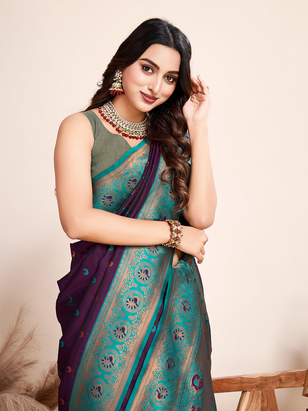 Vedant Vastram Soft Litchi Silk Kanjeevaram Silk Saree - Wine