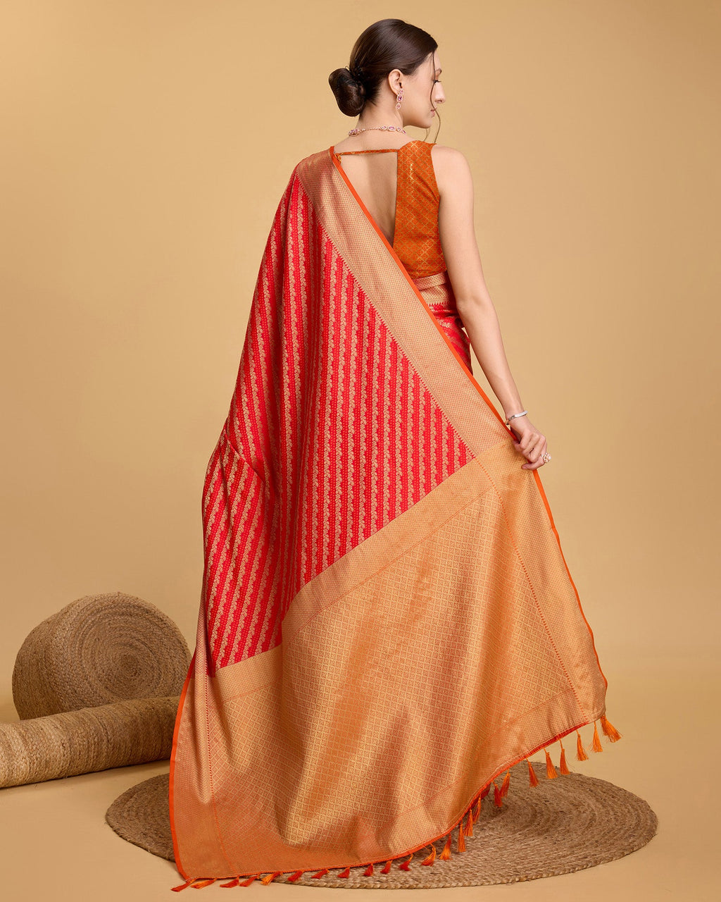 Vedant Vastram Soft Litchi Silk Kanjeevaram Silk Saree - Red