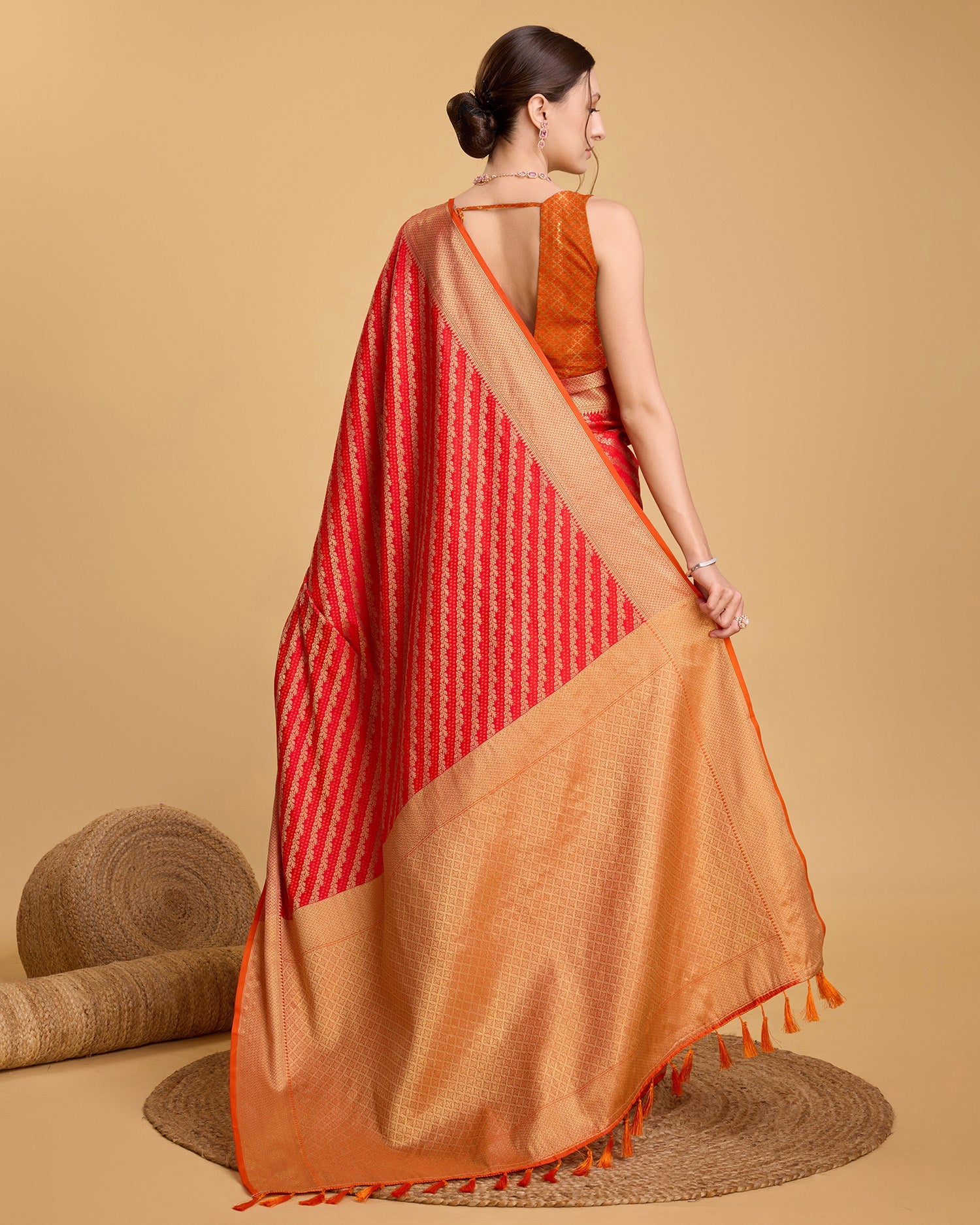Vedant Vastram Soft Litchi Silk Kanjeevaram Silk Saree - Red