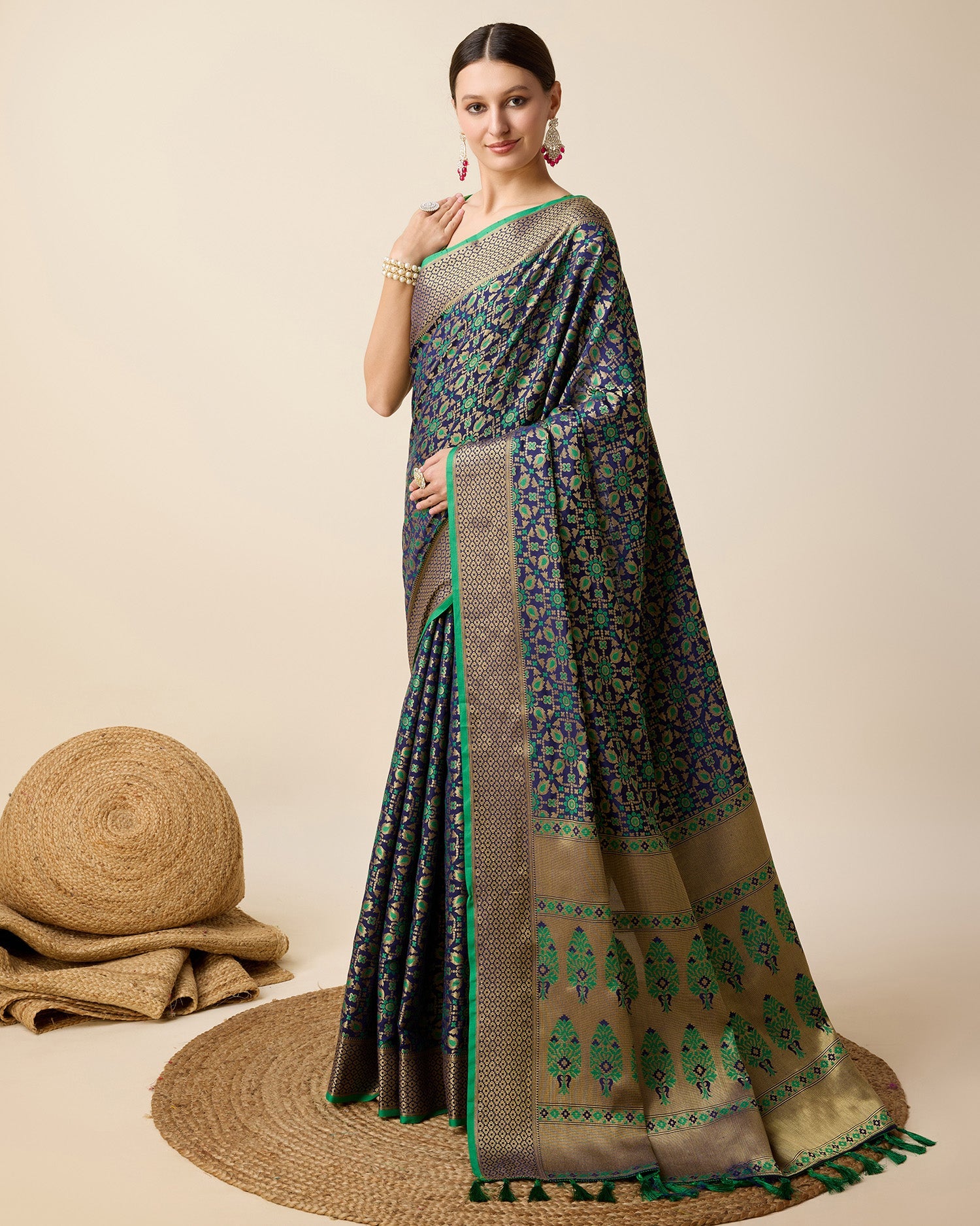 Vedant Vastram Soft Litchi Silk Kanjeevaram Silk Saree - Green