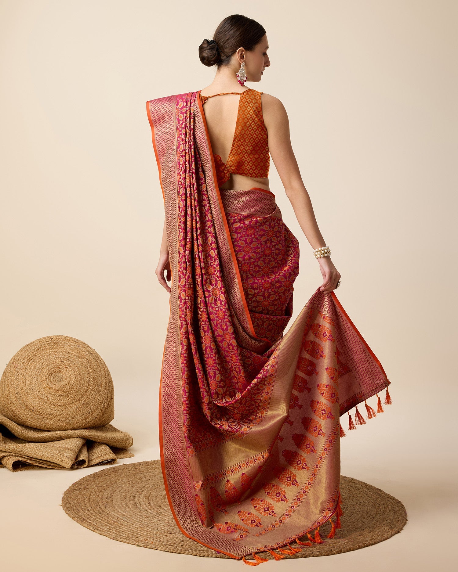 Vedant Vastram Soft Litchi Silk Kanjeevaram Silk Saree - Rani