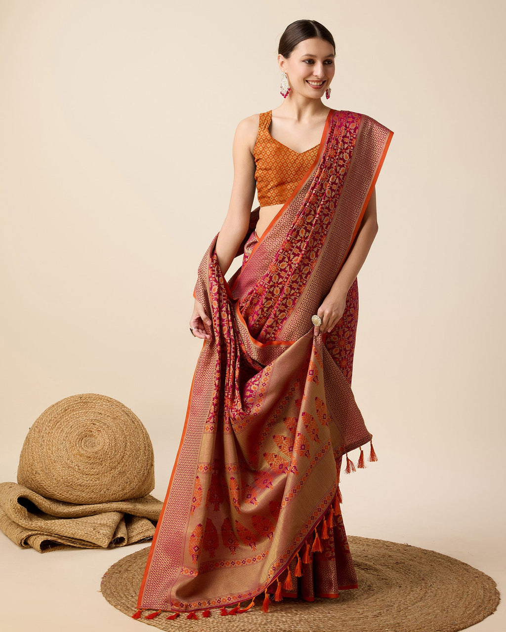 Vedant Vastram Soft Litchi Silk Kanjeevaram Silk Saree - Rani