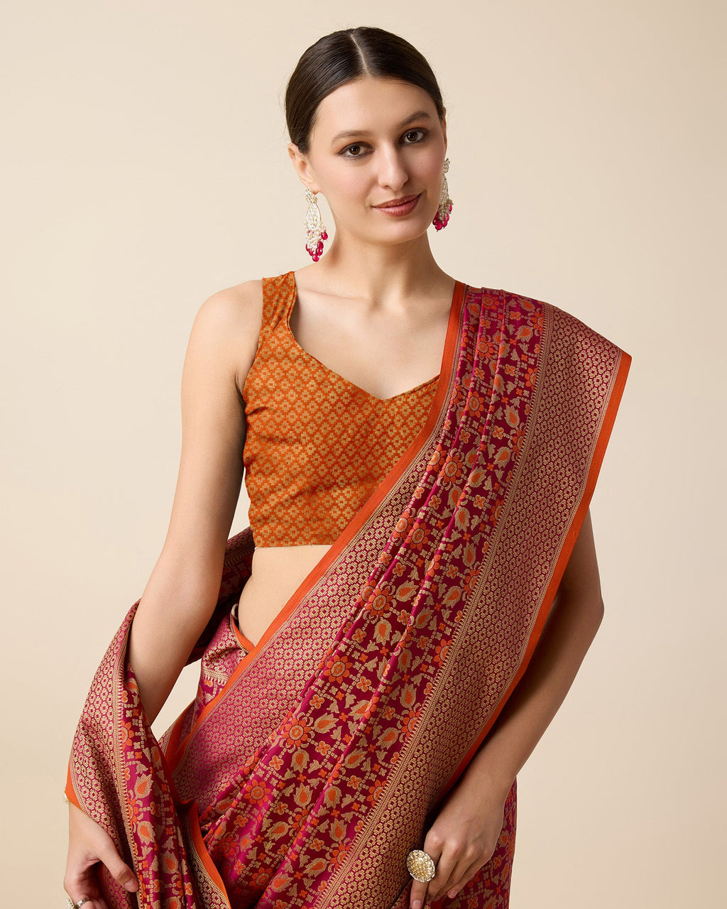 Vedant Vastram Soft Litchi Silk Kanjeevaram Silk Saree - Rani