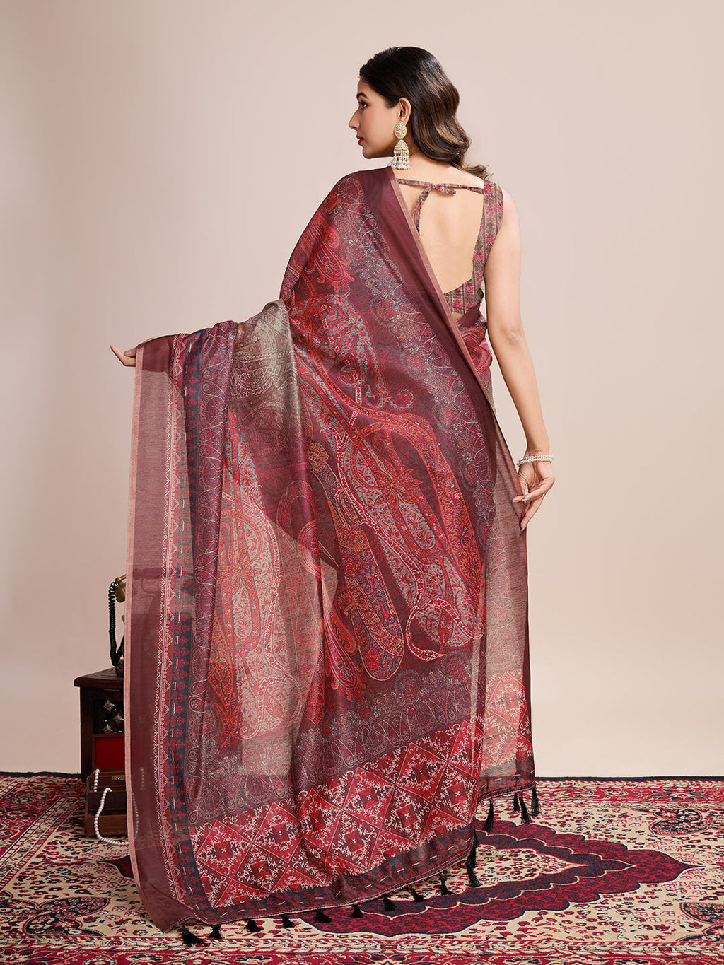 Vedant Vastram Linen Printed Bollywood Saree - Maroon