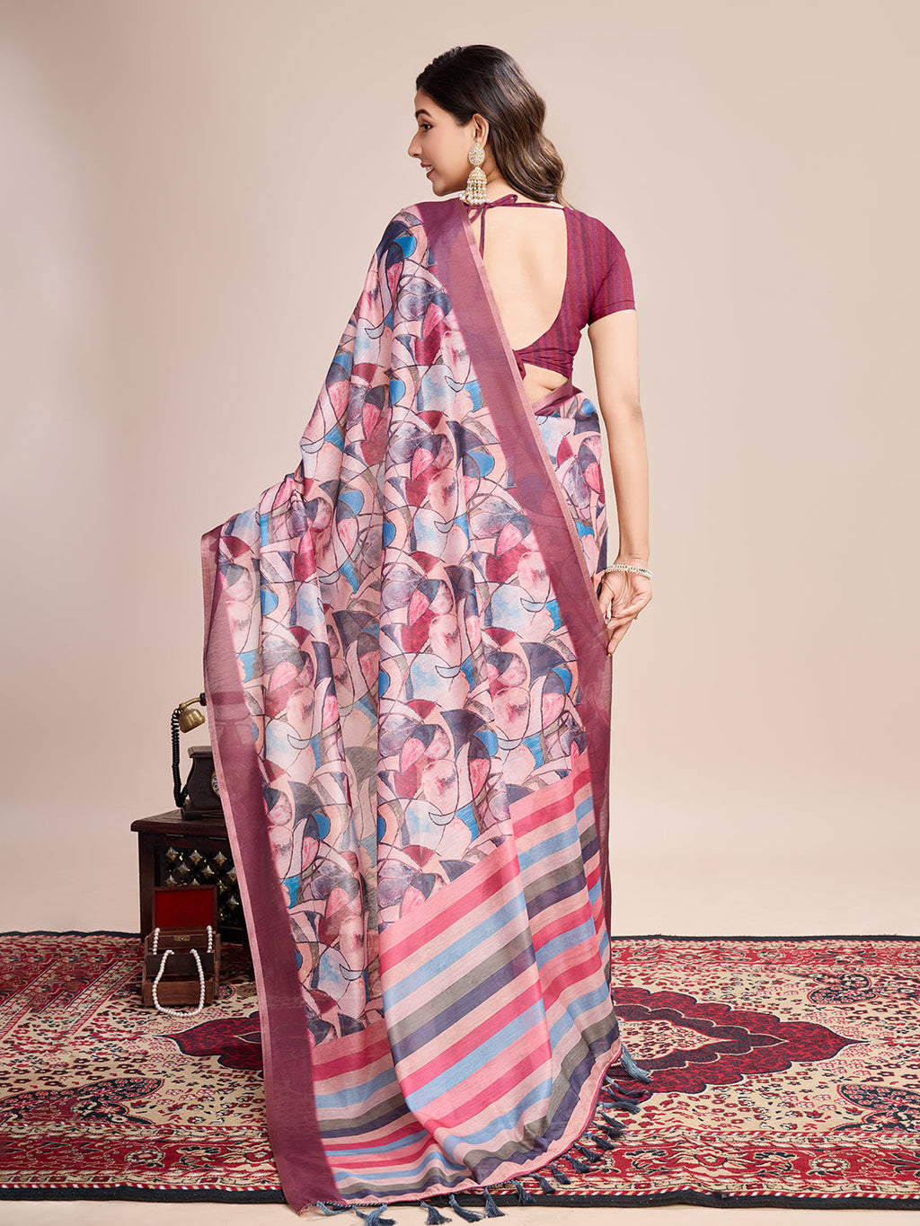 Vedant Vastram Linen Printed Bollywood Saree - Pink