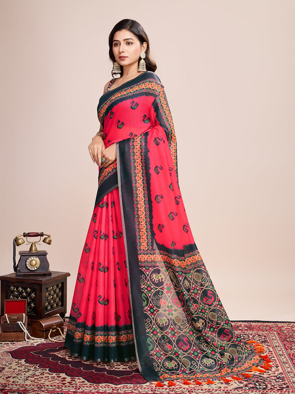 Vedant Vastram Linen Printed Bollywood Saree - Rani