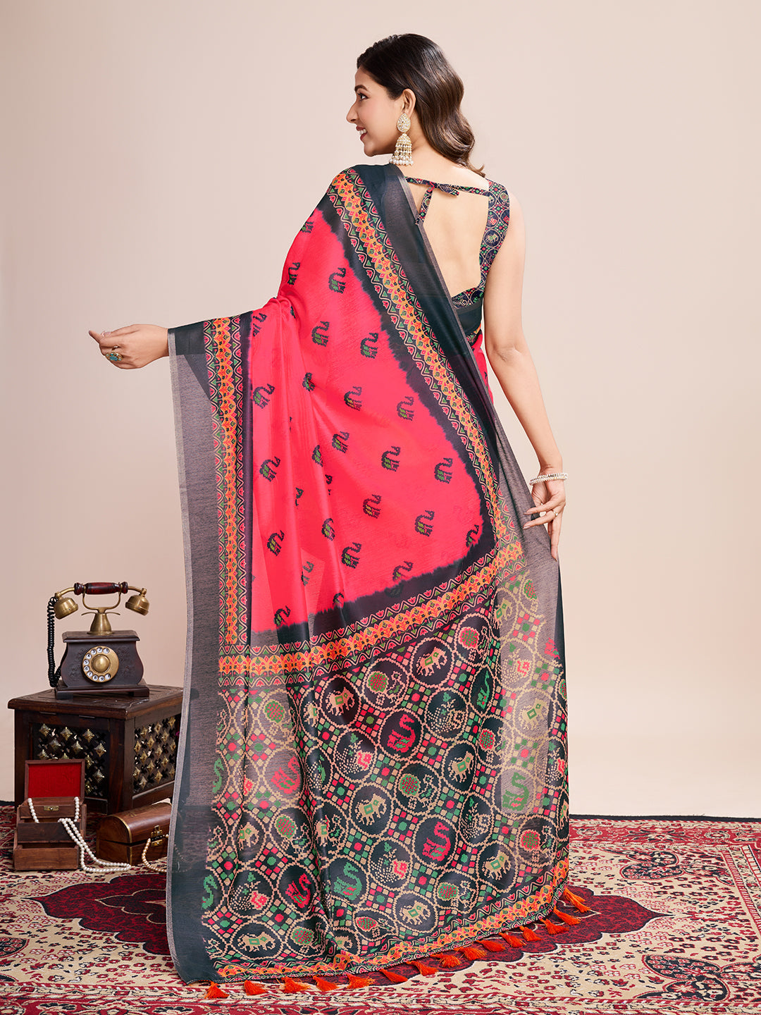 Vedant Vastram Linen Printed Bollywood Saree - Rani