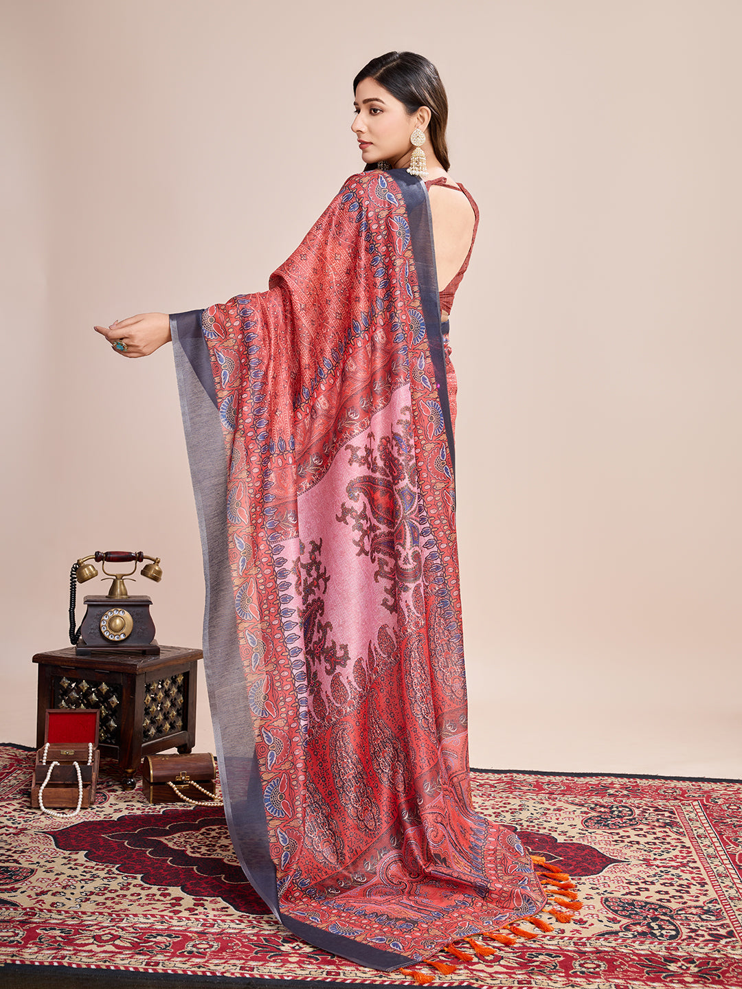 Vedant Vastram Linen Printed Bollywood Saree - Red