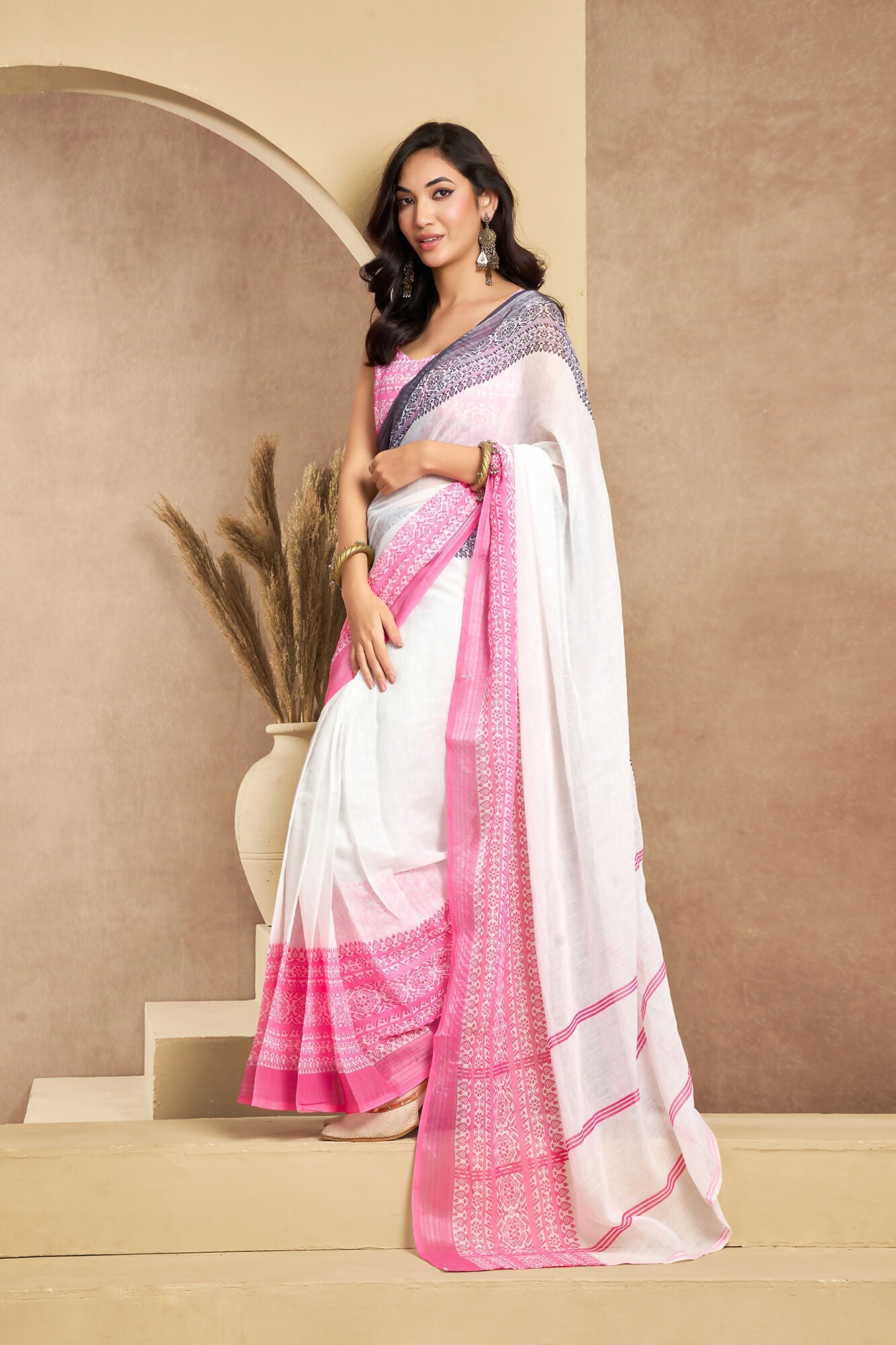 Vastranavya White Digital Printed Linen Ready To Wear Designer Saree with Unstitched Blouse