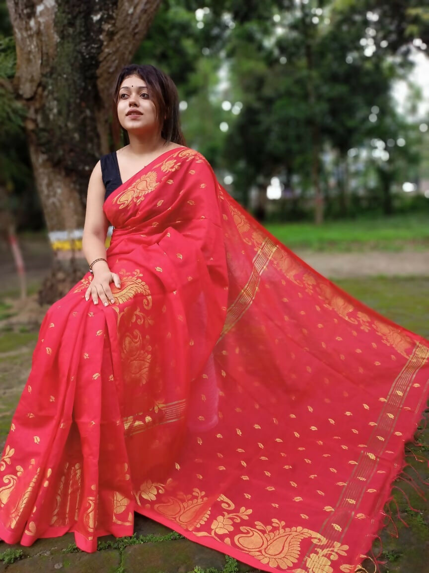 Exclusive Collection Red Beautiful Cotton Silk Saree