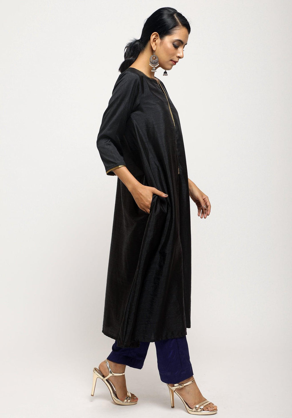 trueBrowns Black Laced Kurta Set