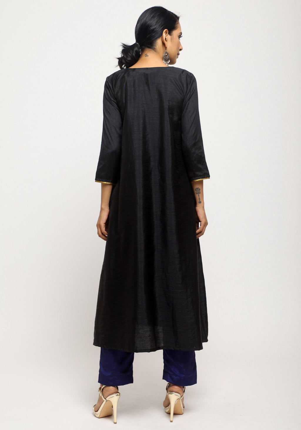 trueBrowns Black Laced Kurta Set