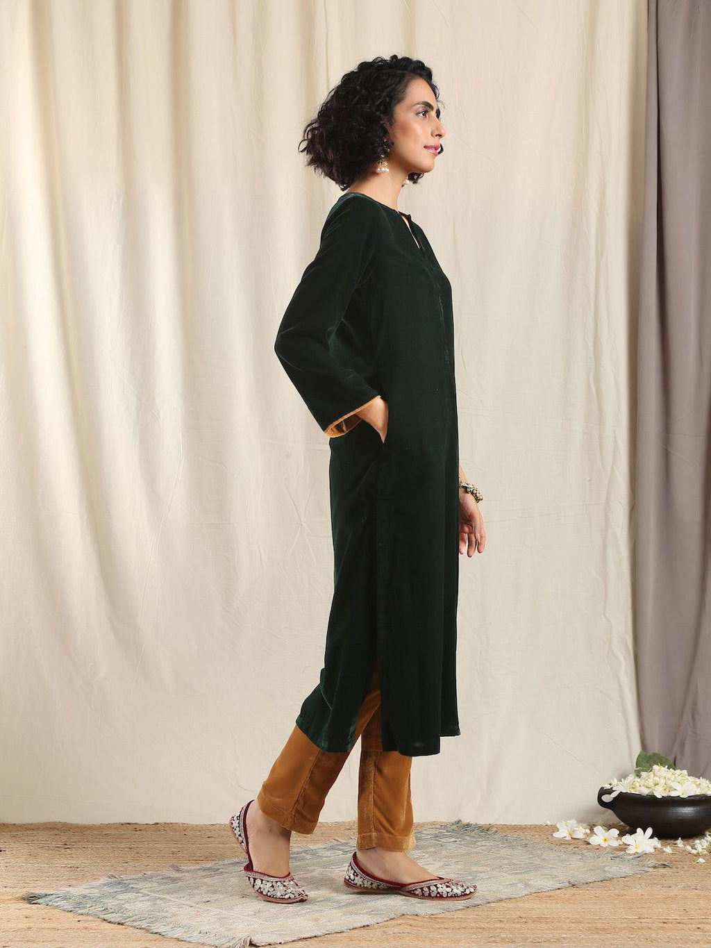 trueBrowns Green Velvet Slit Kurta