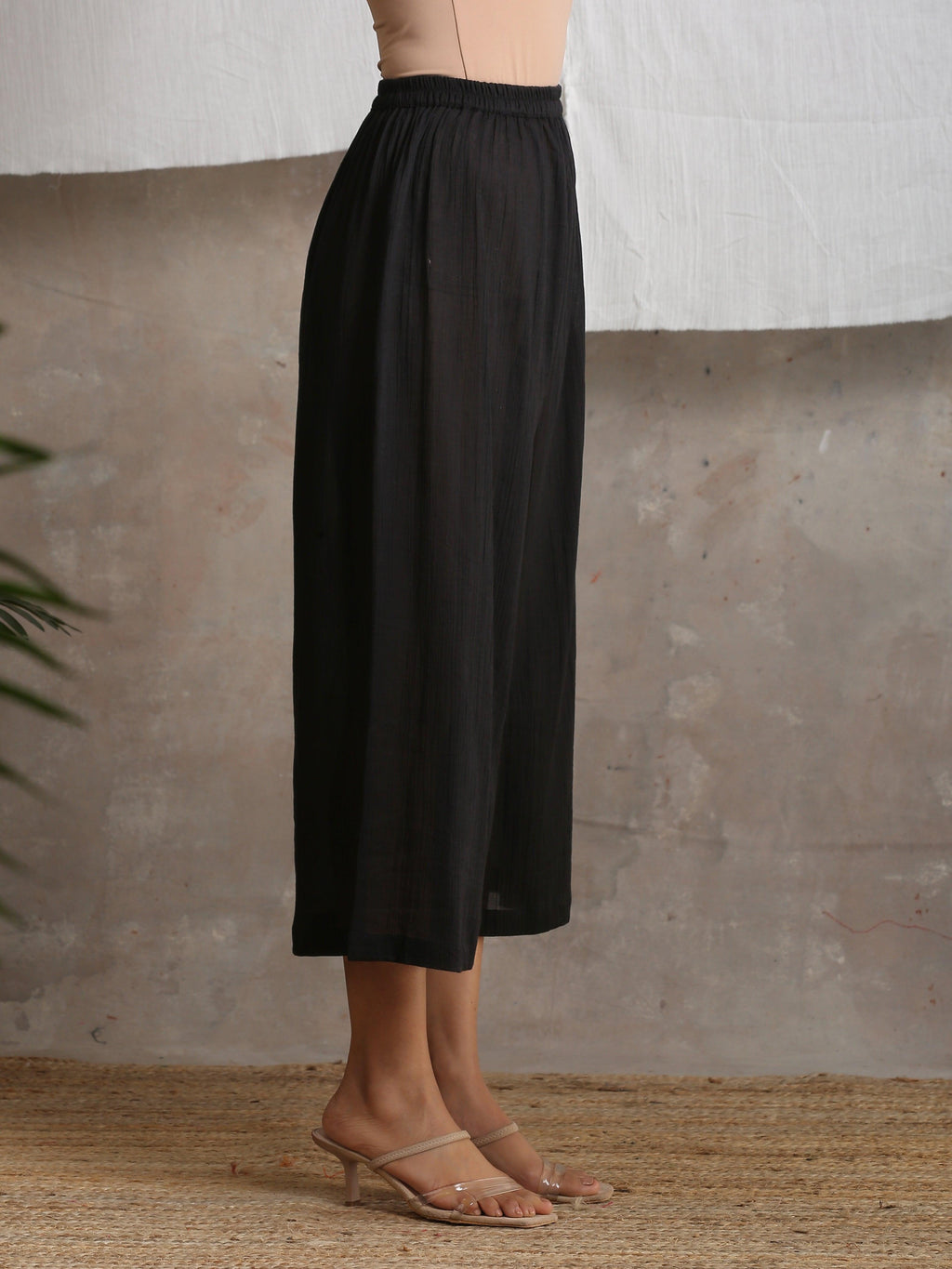 trueBrowns Crinkle Black Palazzo