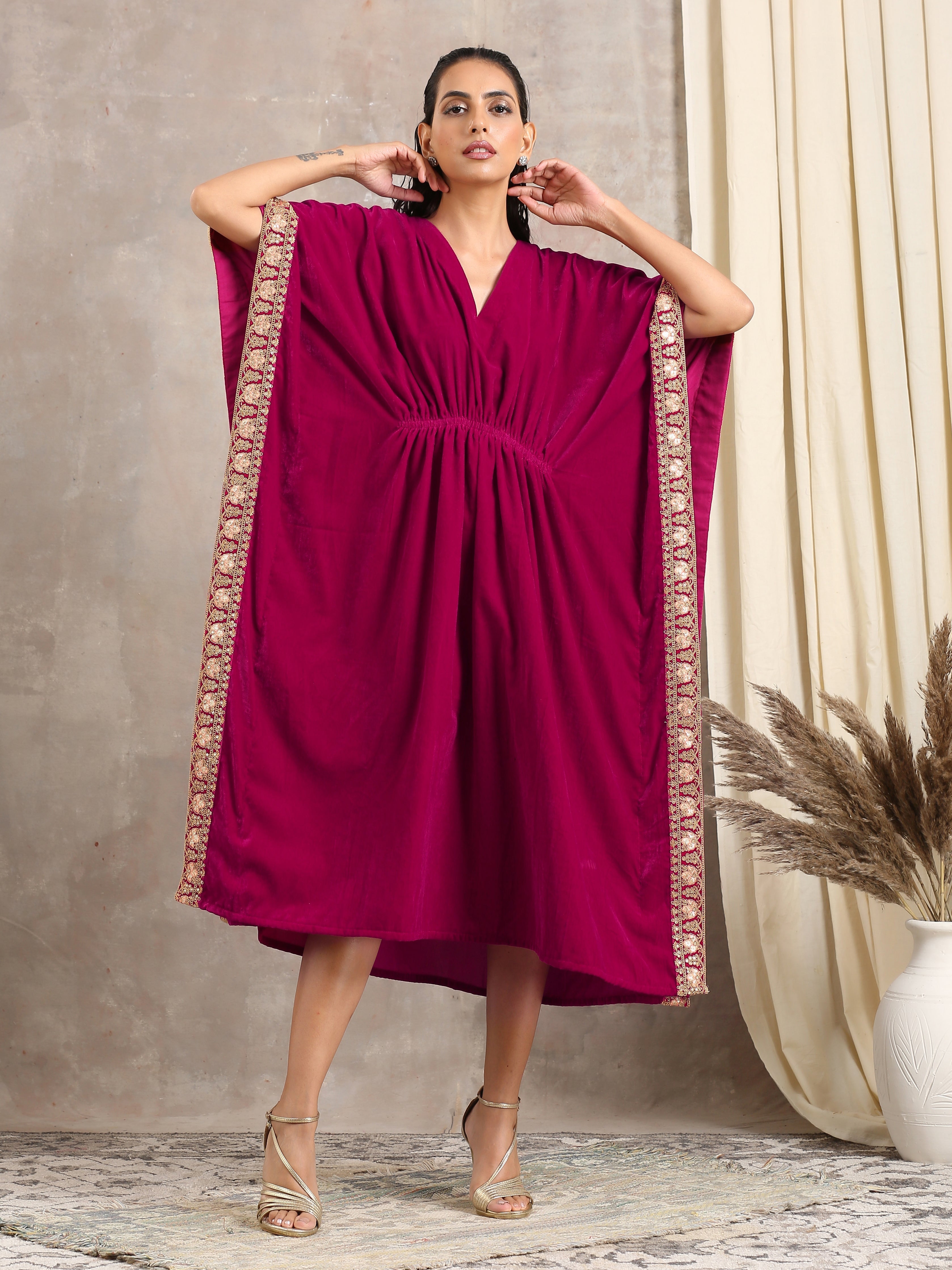 trueBrowns Pink Velvet Lace Kaftan