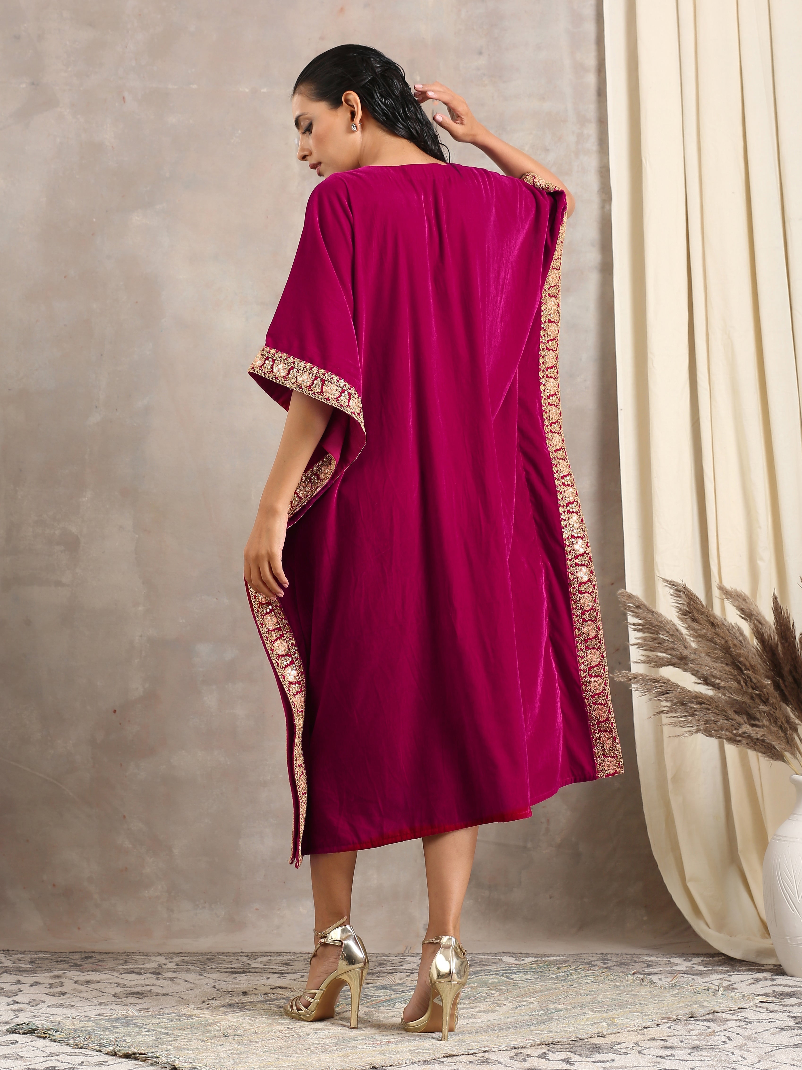 trueBrowns Pink Velvet Lace Kaftan