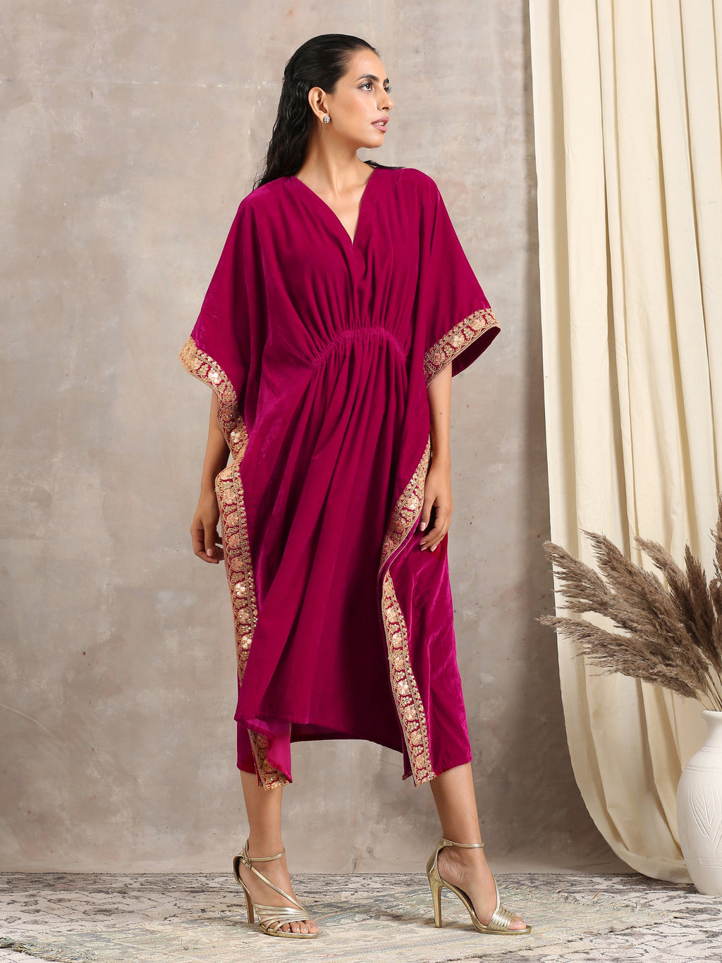 trueBrowns Pink Velvet Lace Kaftan