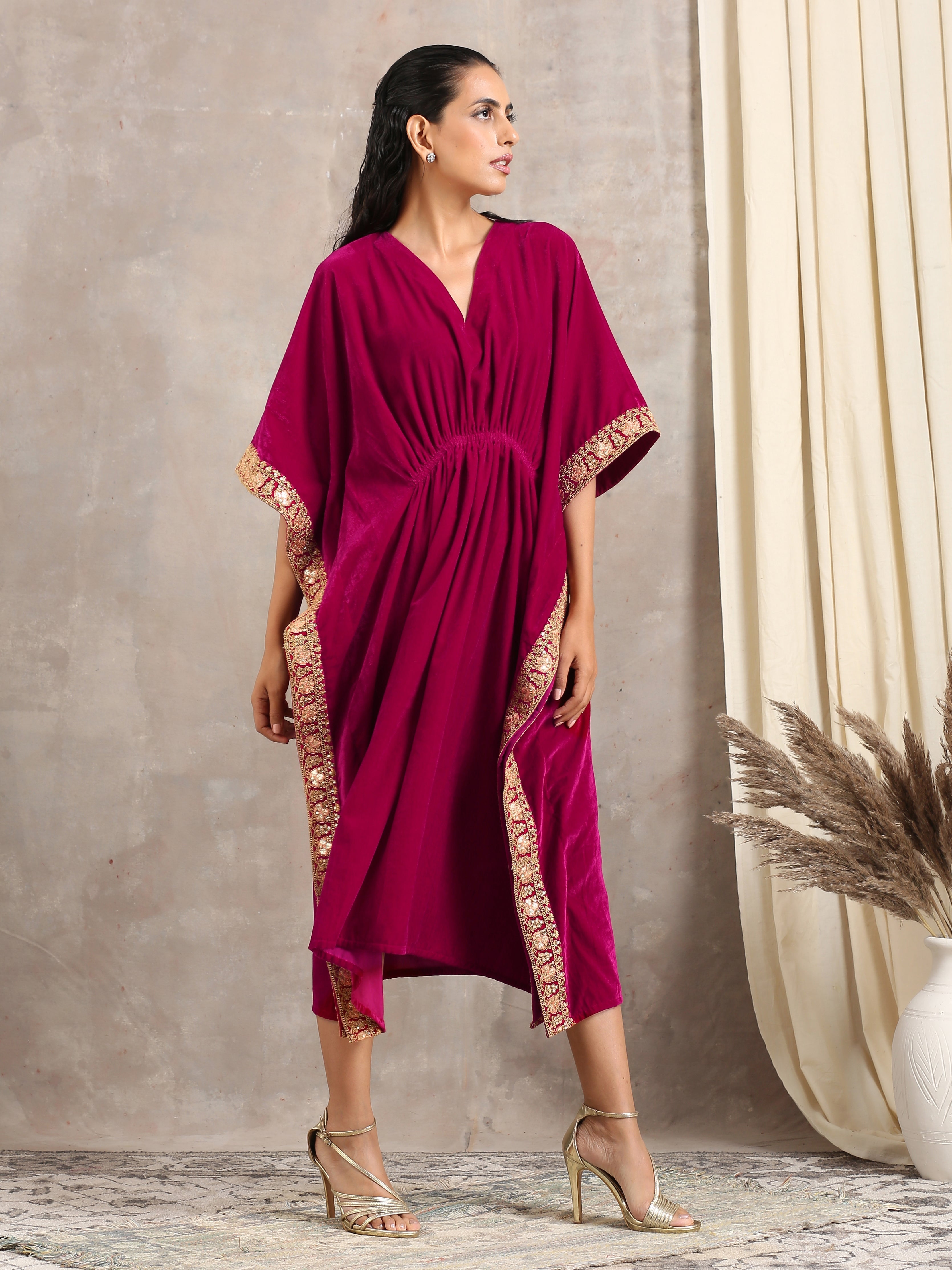 trueBrowns Pink Velvet Lace Kaftan