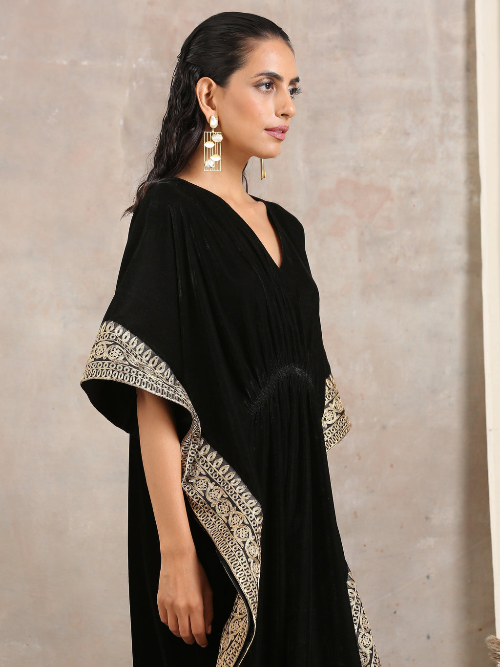 trueBrowns Black Velvet Embroidered Lace Kaftan