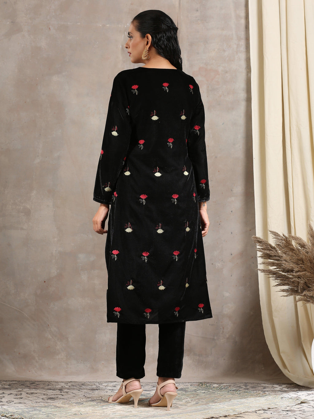 trueBrowns Black Velvet Embroidered Angrakha