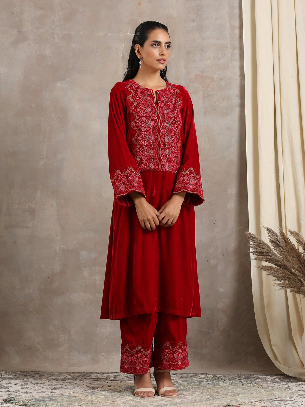 trueBrowns Red Velvet Embroidered Slit Kurta