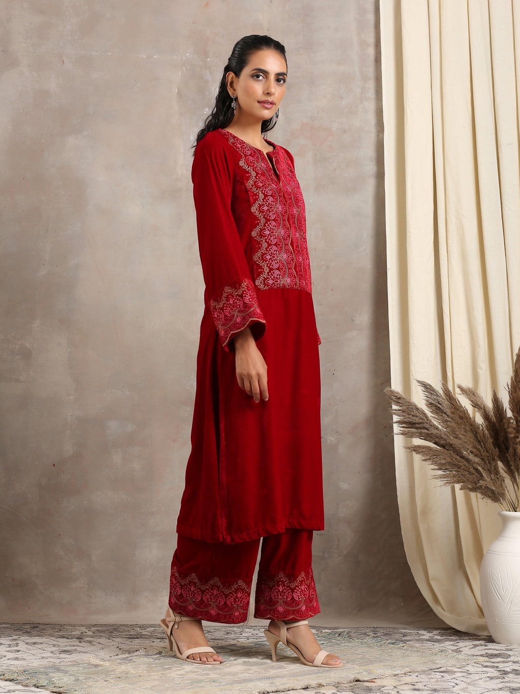 trueBrowns Red Velvet Embroidered Slit Kurta
