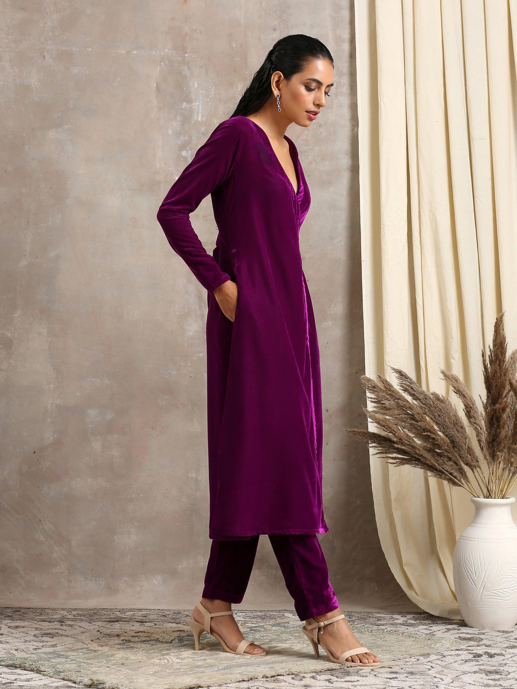 trueBrowns Wine Velvet Angrakha