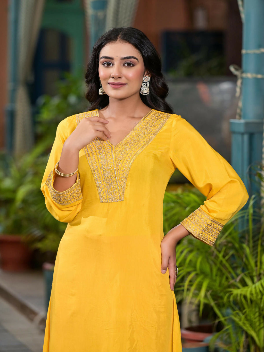 Juniper Women's Yellow Solid Viscose Kurta & Pant Set With Zari Work & Sequins
