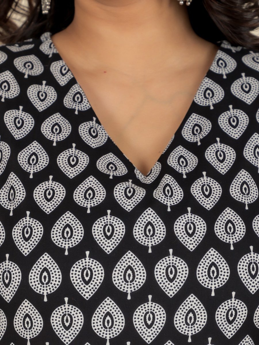 Aramya Straight Soft Cotton Butti Print Women's Kurta - Black
