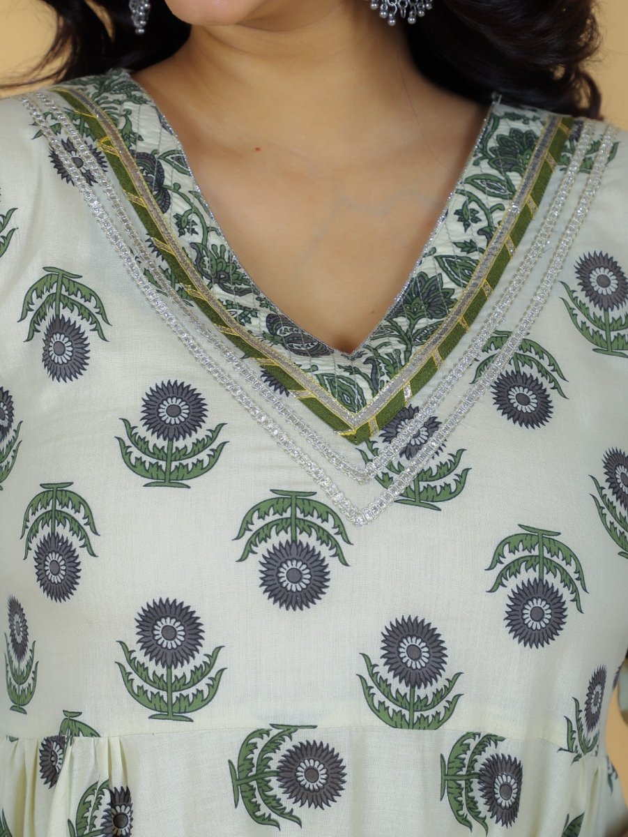 Aramya Flared Soft Cotton Block Print Women's Kurta Set - Off White