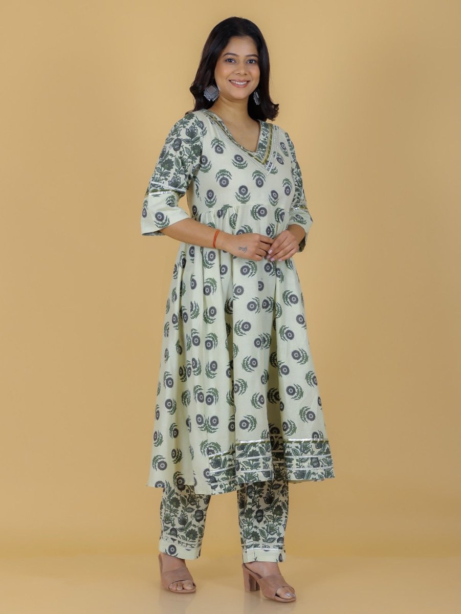 Aramya Flared Soft Cotton Block Print Women's Kurta Set - Off White