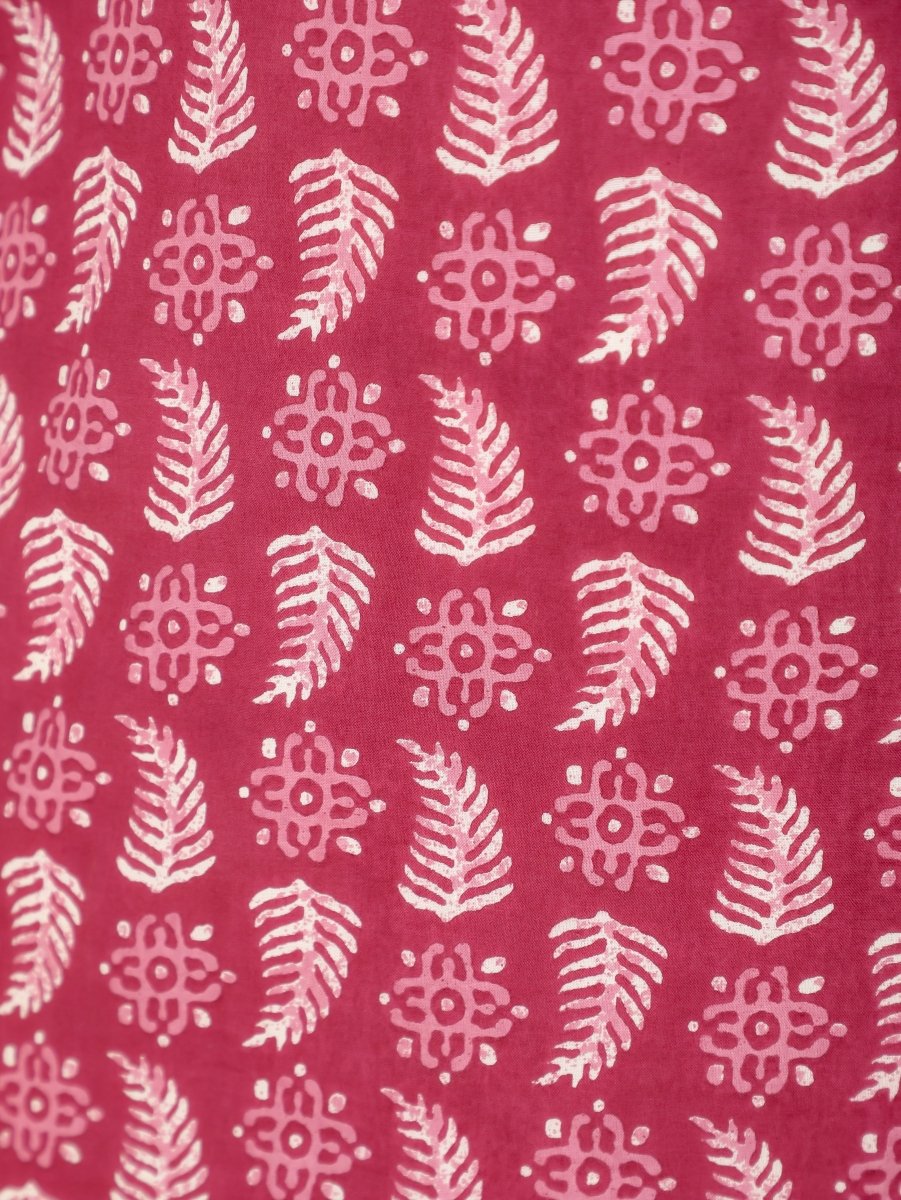 Aramya Straight Soft Cotton Abstract Print Women's Kurta - Red