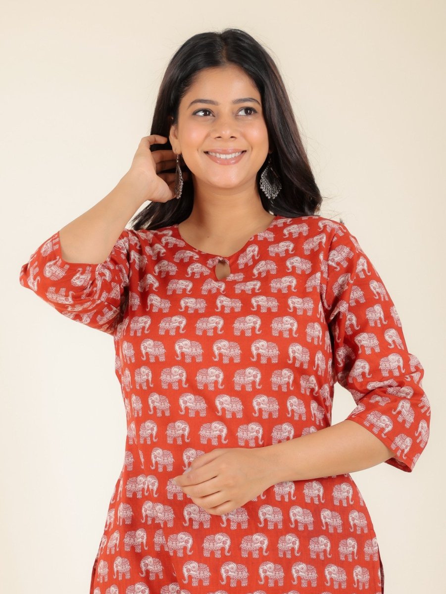 Aramya Straight Soft Cotton Animal Print Women's Kurta Set - Red