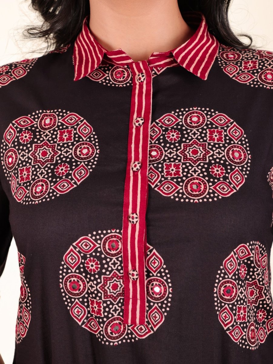 Aramya Pathani Soft Cotton Ajrakh Print Women's Kurta - Black