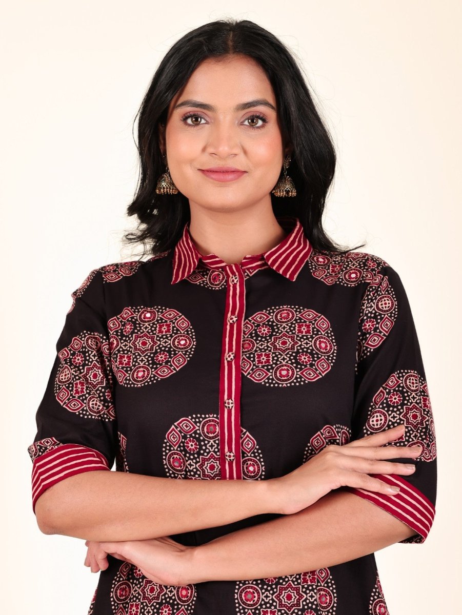 Aramya Pathani Soft Cotton Ajrakh Print Women's Kurta - Black