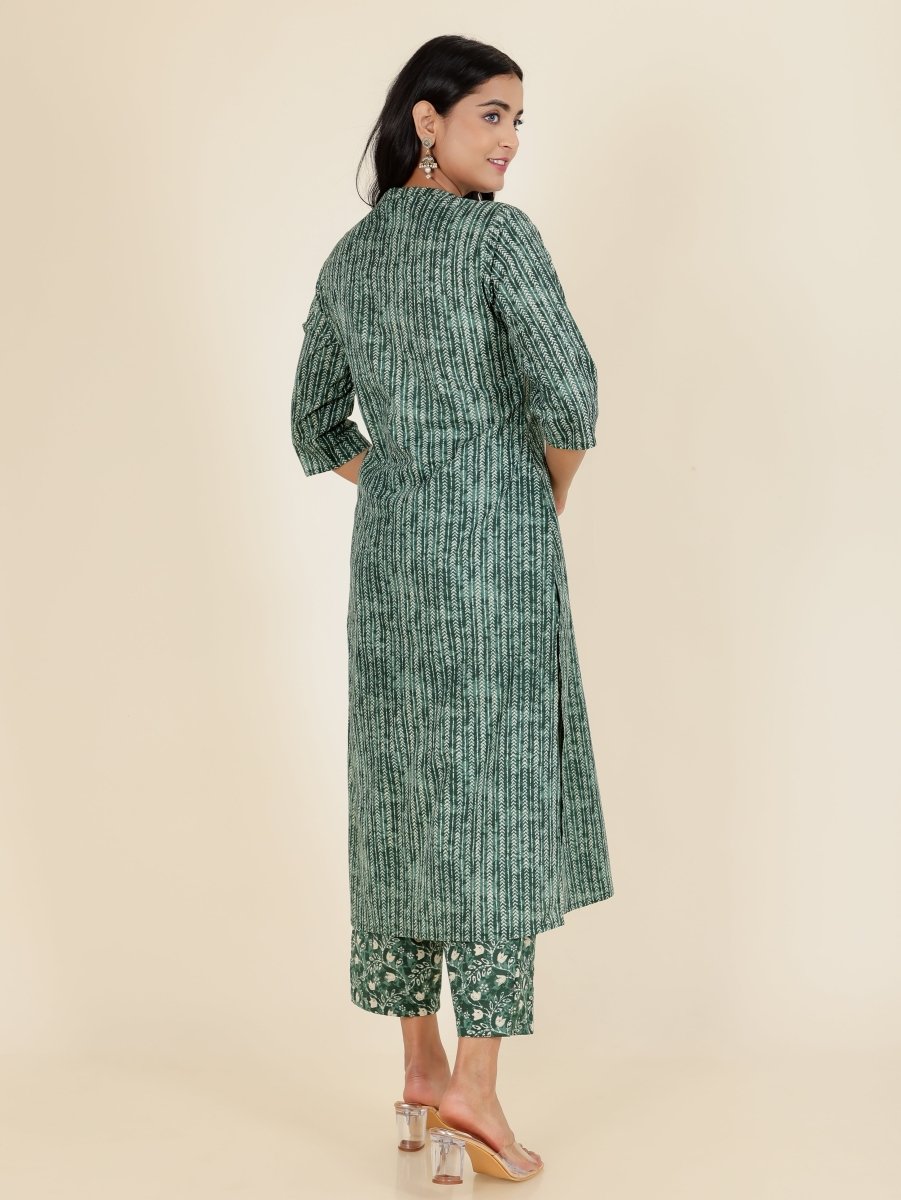 Aramya Straight Soft Cotton Striped Print Women's Kurta - Green
