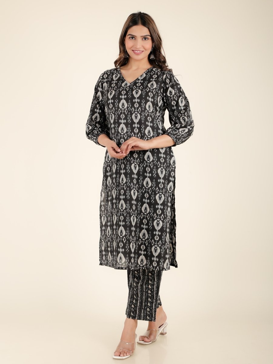 Aramya Straight Soft Cotton Ikat Print Women's Kurta - Black