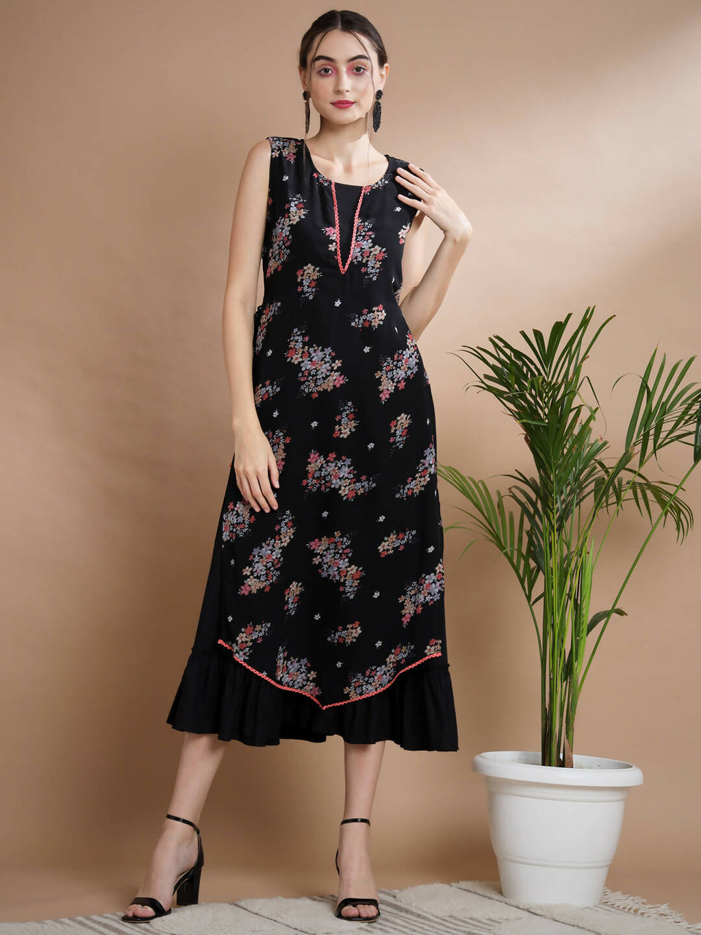 Myshka Women's Black Floral Printed Gown Dress