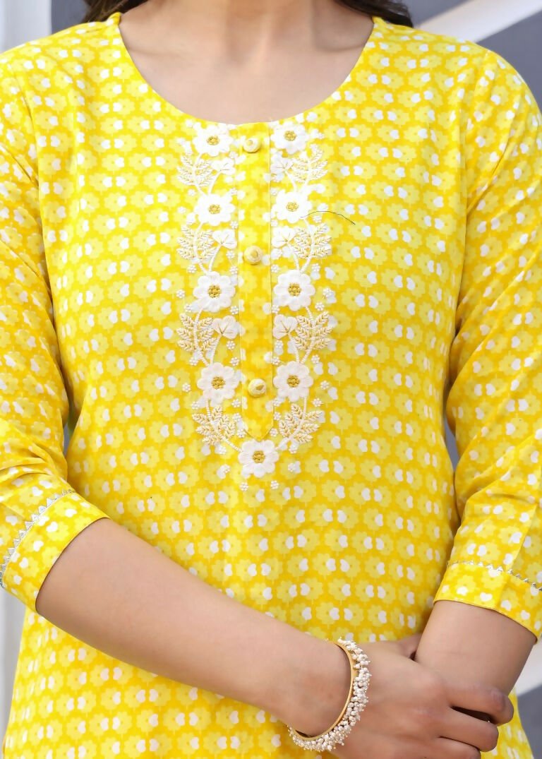Alvano Printed Beautiful Straight Kurti with Pant and Dupatta set for Women and Girls (Yellow)