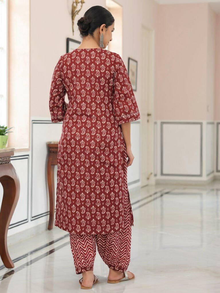 Aramya Straight Soft Cotton Block Print Women's Kurta Set - Brown