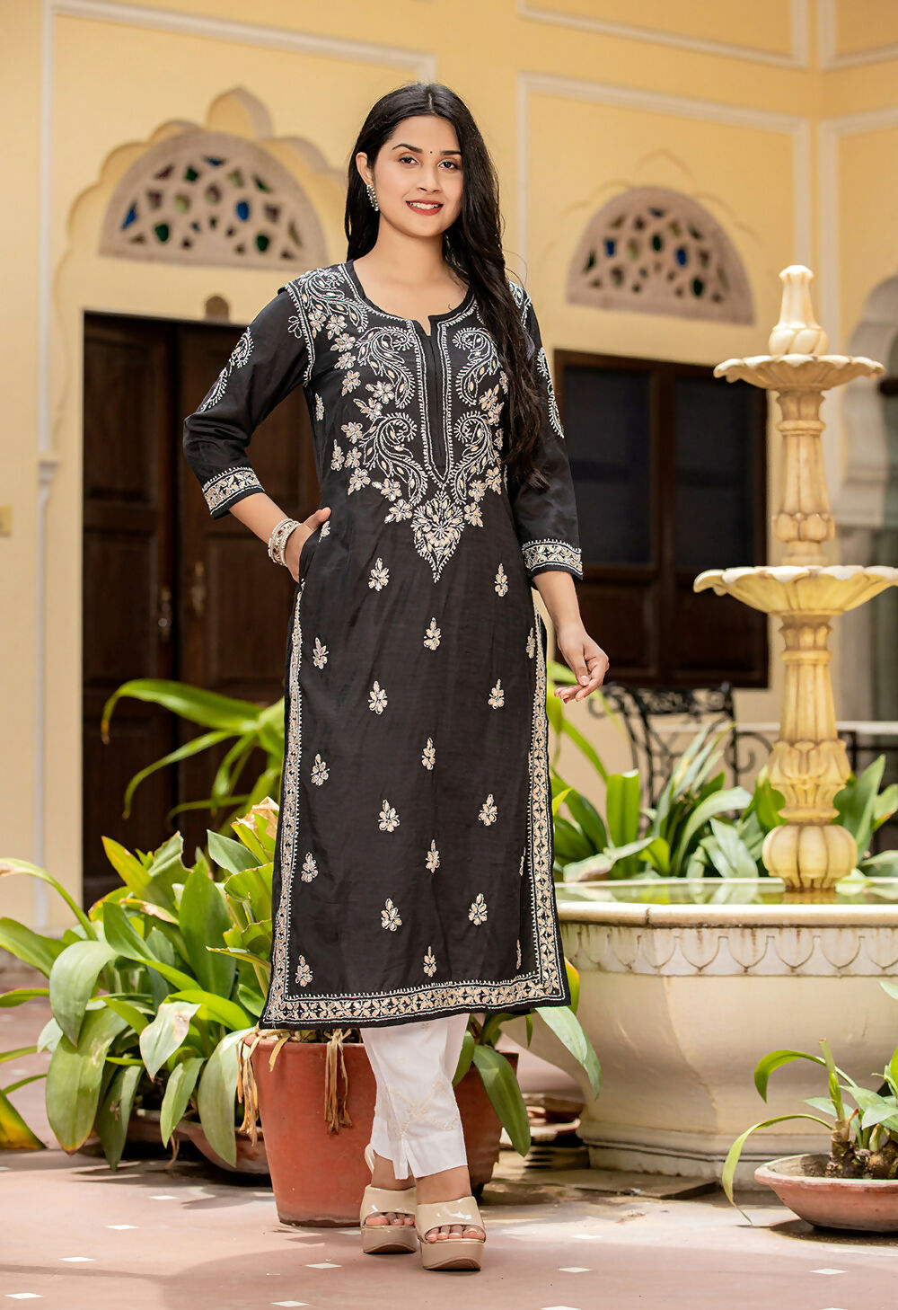 Kaajh Women's Black Chikhankari Embroidered Kurta Pant Set