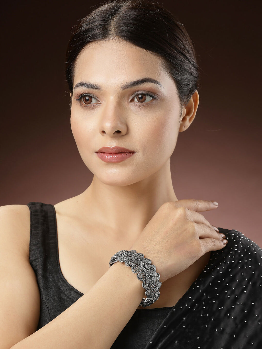 NVR Women's Silver-Toned German Silver Oxidised Kada Bangle