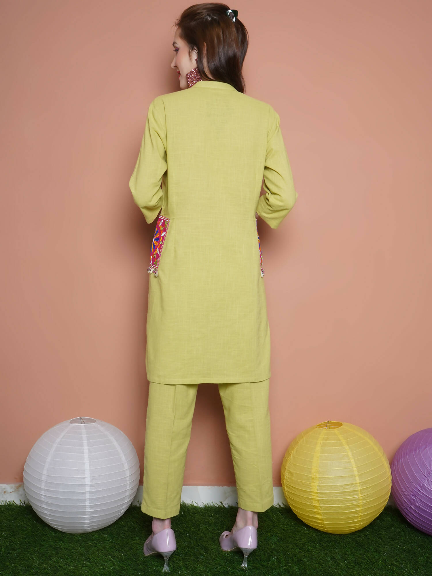 Women Republic Green Cotton Kurta Set With Embroidered Pockets