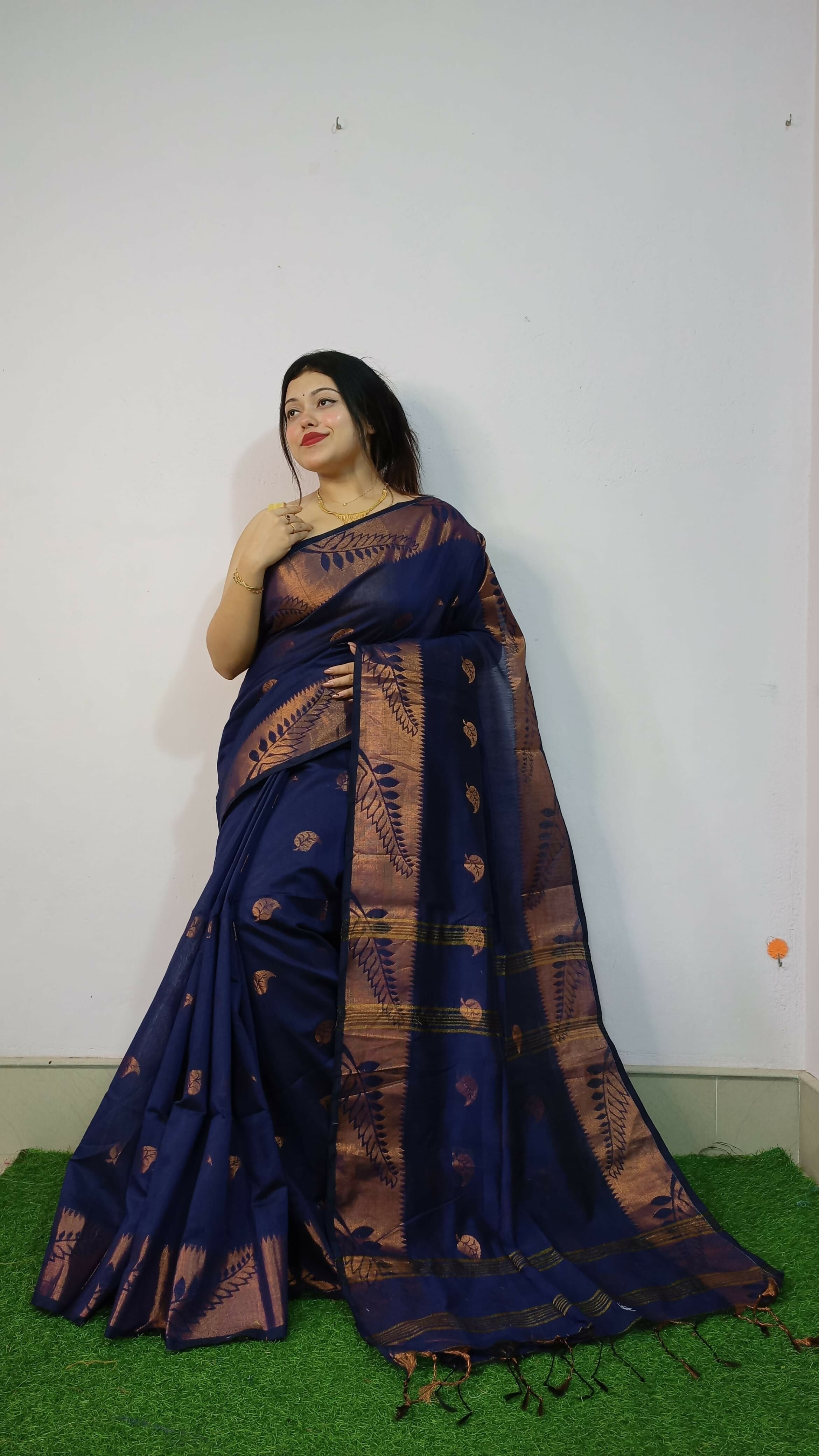 Exclusive Collection Beautiful Navy Blue Cotton Silk Woven Handloom Saree With Running Blouse Piece