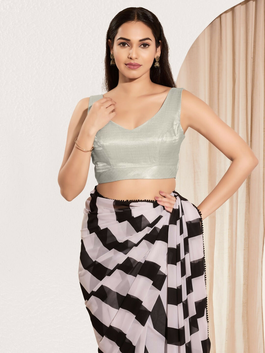 Joban Fashion Silver Mulberry Silk Padded Blouse With Sweetheart Neck Sleeveless