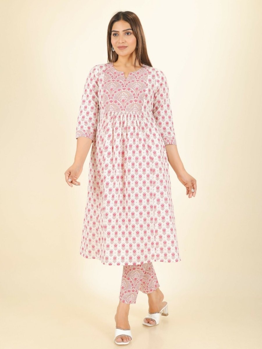 Aramya White Soft Cotton Floral Print Panelled Kurta Set for Women