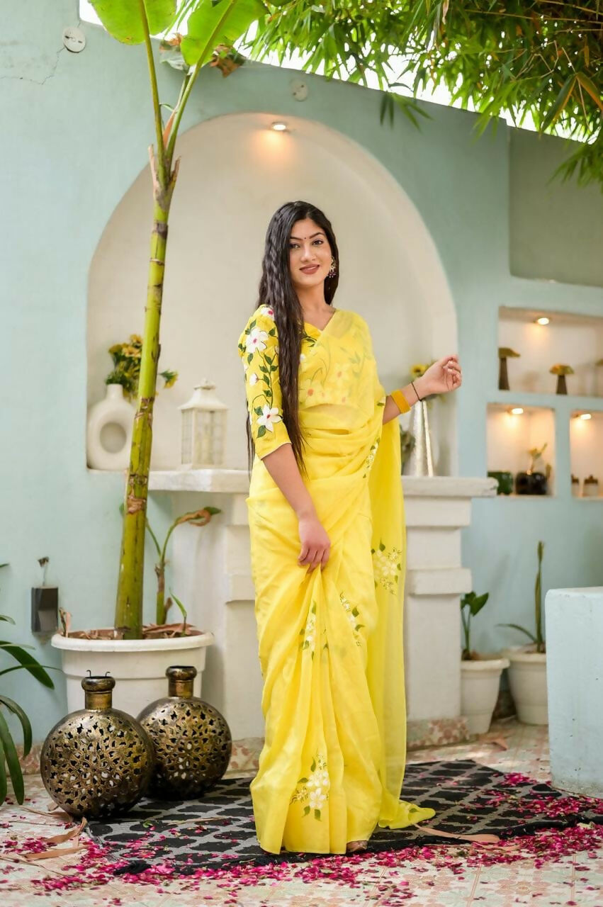 Exclusive Collection Beautiful Yellow Pure Cotton Hand Print Handloom Saree With Running Blouse Piece