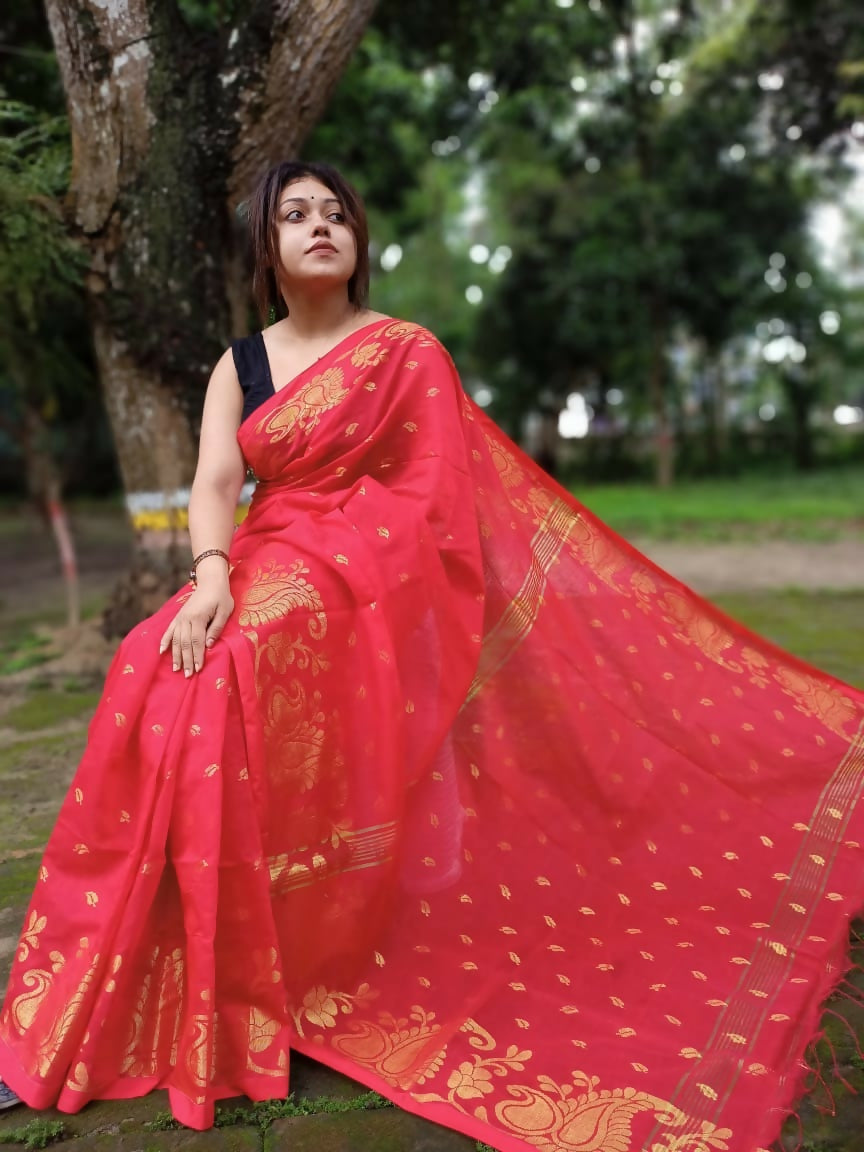 Exclusive Collection Red Beautiful Cotton Silk Saree