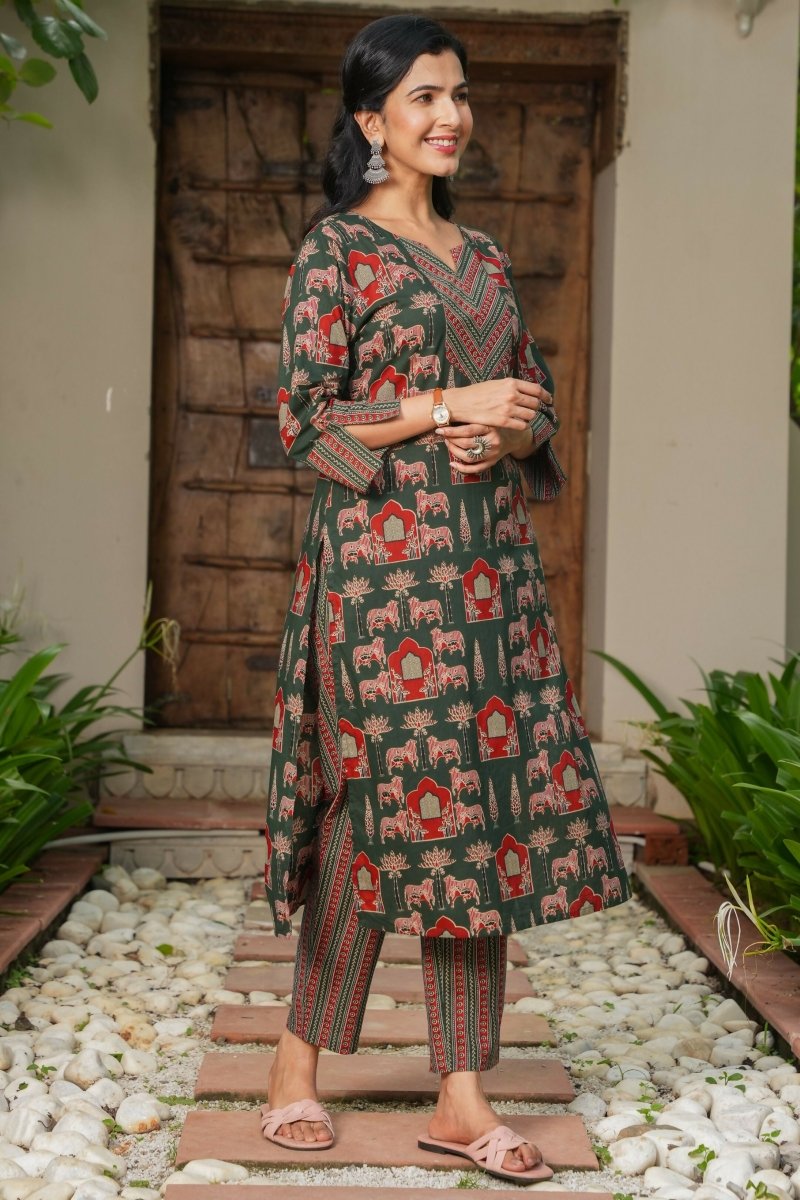 Aramya Green Soft Cotton Abstract Straight Kurta for Women